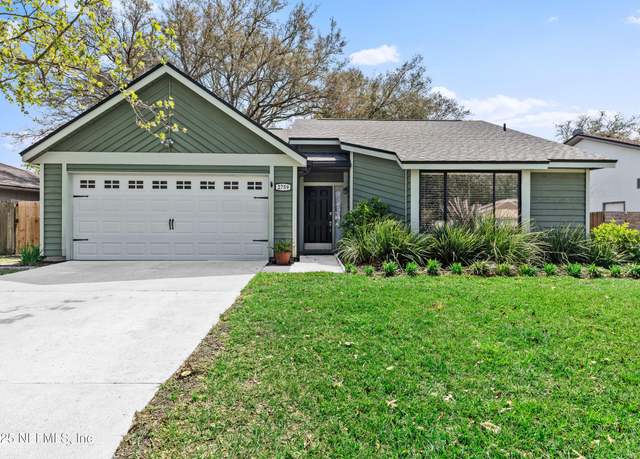 Property at 2759 Moorsfield Ln, Jacksonville, FL 32225, 3 beds, 2 baths