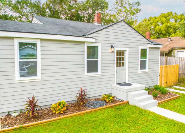Property at 736 West St, Jacksonville, FL 32204, 3 beds, 2 baths