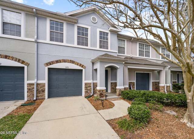Property at 5791 Parkstone Crossing Dr, Jacksonville, FL 32258, 2 beds, 2.5 baths