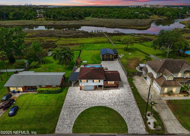 Property at 276 Baisden Rd, Jacksonville, FL 32218, 4 beds, 3 baths