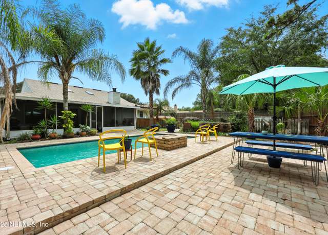 Property at 5179 Trailing Oaks Ct, Jacksonville, FL 32258, 4 beds, 2 baths