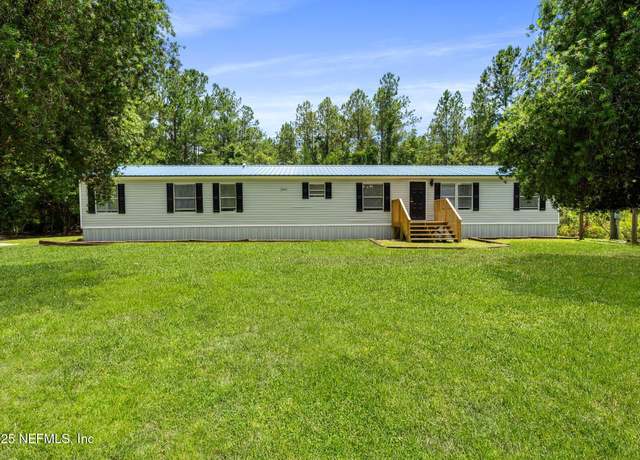 Property at 135 Pine Cone Trl, Palatka, FL 32177, 4 beds, 2 baths