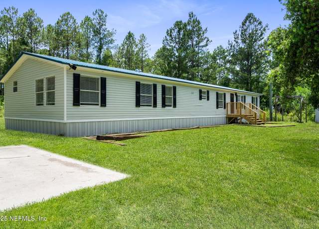 Property at 135 Pine Cone Trl, Palatka, FL 32177, 4 beds, 2 baths