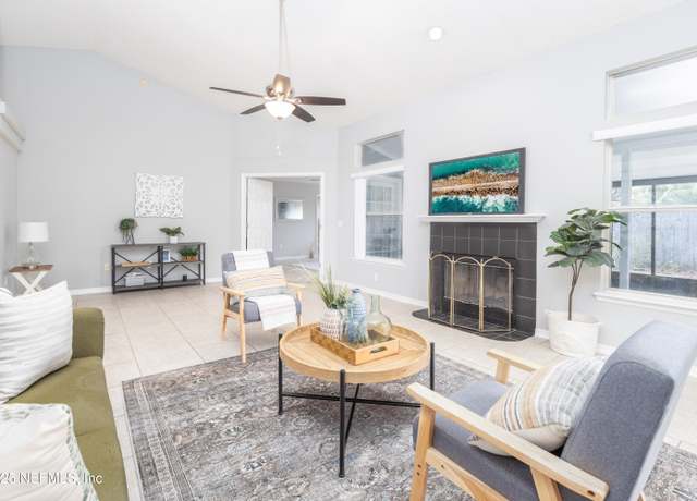 Property at 8444 Country Bend Cir E, Jacksonville, FL 32244, 4 beds, 2 baths