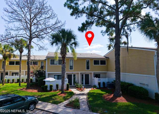 Property at 7855 La Sierra Ct #7855, Jacksonville, FL 32256, 2 beds, 2.5 baths