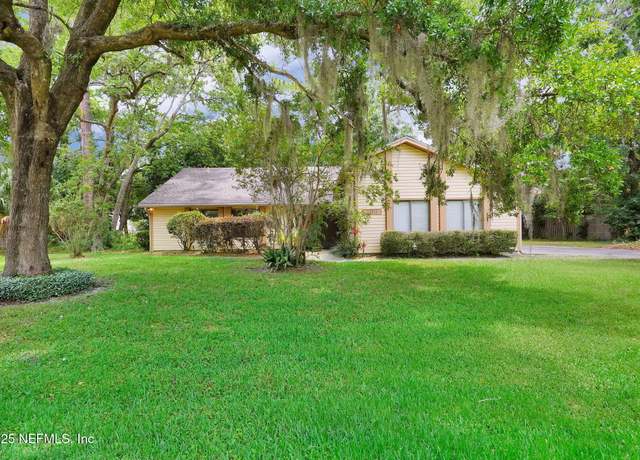 Property at 11711 Sparkleberry Ln, Jacksonville, FL 32223, 3 beds, 2.5 baths