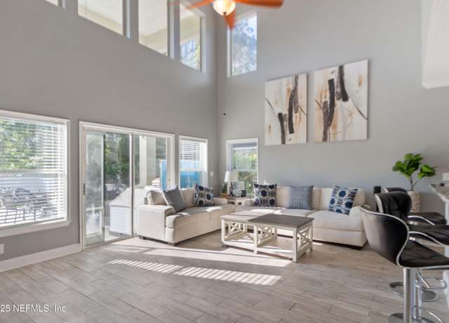 Property at 1093 Moosehead Dr, Orange Park, FL 32065, 4 beds, 2.5 baths