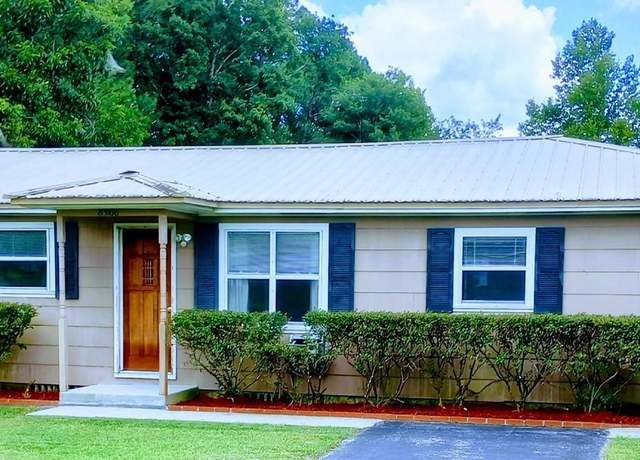 Property at 85166 Radio Ave, Yulee, FL 32097, 3 beds, 2 baths