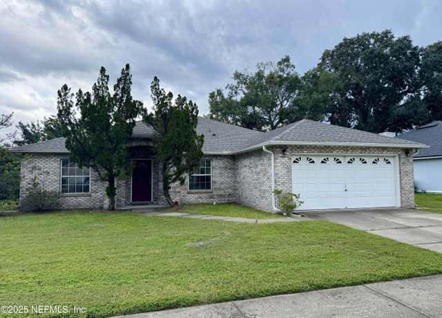 Property at 447 Summit Dr, Orange Park, FL 32073, 4 beds, 2 baths