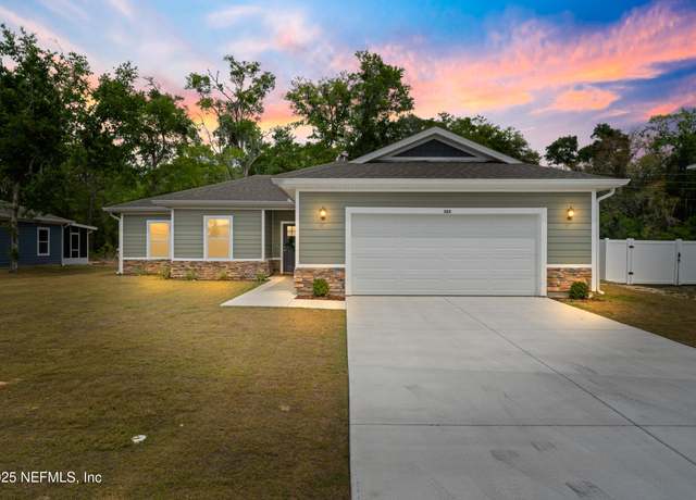Property at 325 River Hill Dr, Welaka, FL 32193, 4 beds, 2 baths
