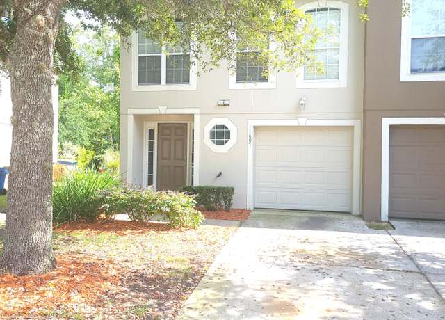 Property at 11607 Hickory Oak Dr, Jacksonville, FL 32218, 3 beds, 2.5 baths