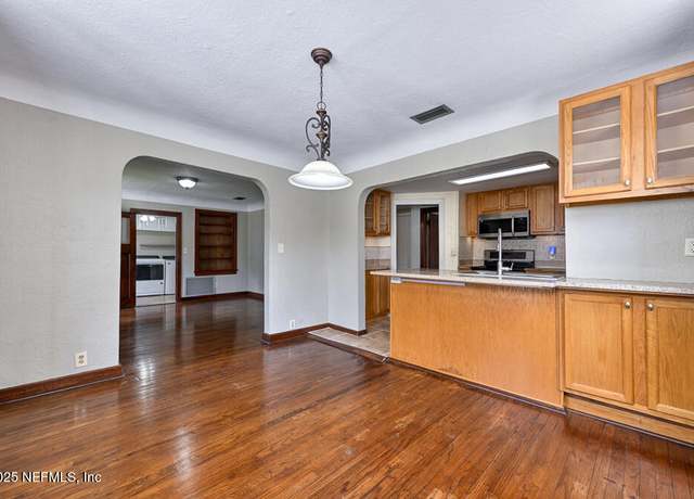 Property at 2754 Myra St, Jacksonville, FL 32205, 3 beds, 2 baths