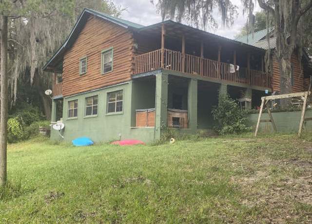 Property at 216 Lakeview Dr, Satsuma, FL 32189, 3 beds, 2 baths