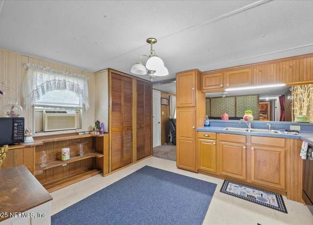 Property at 108 Hugh Ave, Interlachen, FL 32148, 3 beds, 2 baths