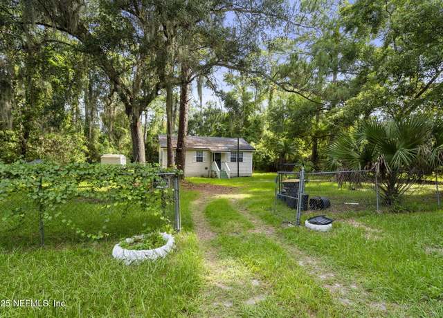 Property at 4525 Kenndle Cir, Jacksonville, FL 32208, 3 beds, 1 bath