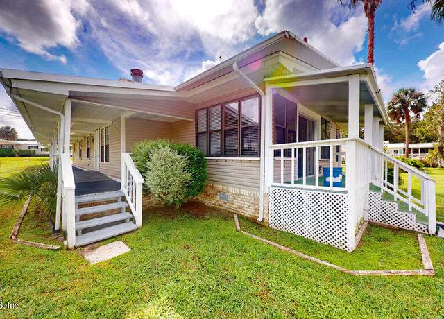 Property at 11 Hockey Dr, Welaka, FL 32193, 3 beds, 2 baths