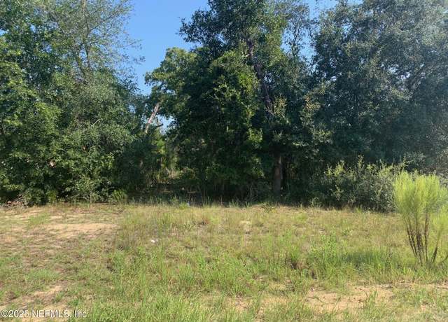 Property at 110 Franklin Dr, Hawthorne, FL 32640
