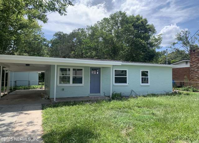 Property at 212 Spring St, St. Augustine, FL 32084, 4 beds, 2 baths