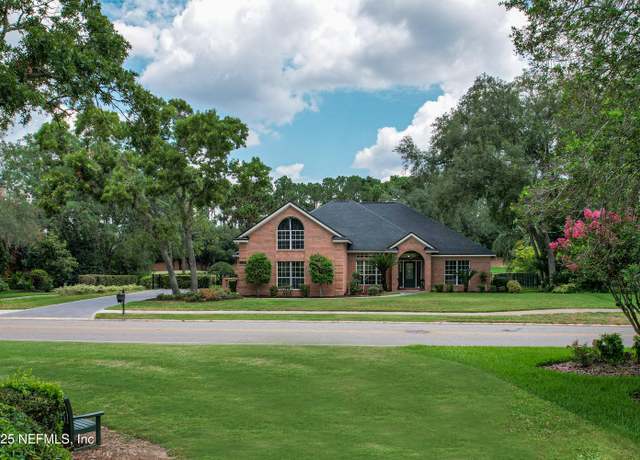 Property at 12865 Hunt Club Rd N, Jacksonville, FL 32224, 4 beds, 2.5 baths