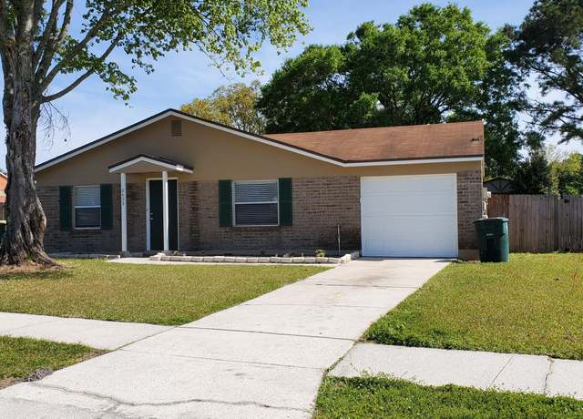 Property at 2433 Seymour St, Jacksonville, FL 32246, 3 beds, 2 baths