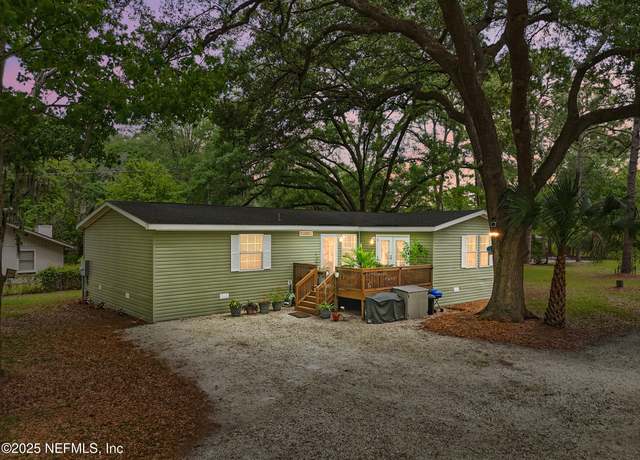 Property at 10825 Hampton Rd, Jacksonville, FL 32257, 4 beds, 3 baths