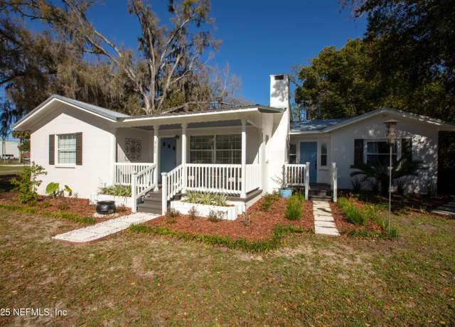 Property at 325 SW Magnolia Ave, Keystone Heights, FL 32656, 2 beds, 1 bath