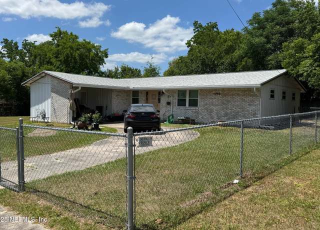 Property at 1210 Crown Dr, Jacksonville, FL 32221, 3 beds, 2 baths