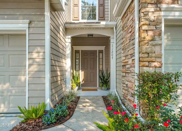 Property at 11207 Castlemain Cir N, Jacksonville, FL 32256, 3 beds, 2.5 baths