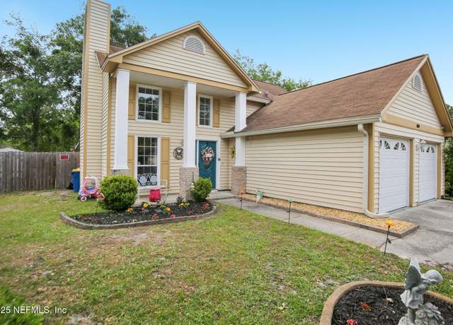 Property at 11538 Birch Forest Cir W, Jacksonville, FL 32218, 4 beds, 2 baths