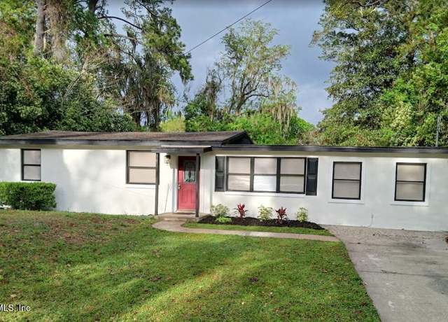 Property at 9717 Carbondale Dr W, Jacksonville, FL 32208, 3 beds, 2 baths