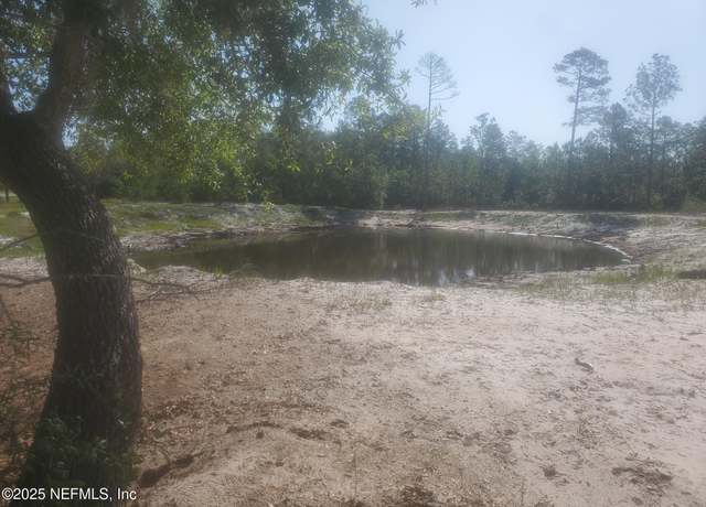 Property at 601 Georgetown Denver Rd, Crescent City, FL 32112