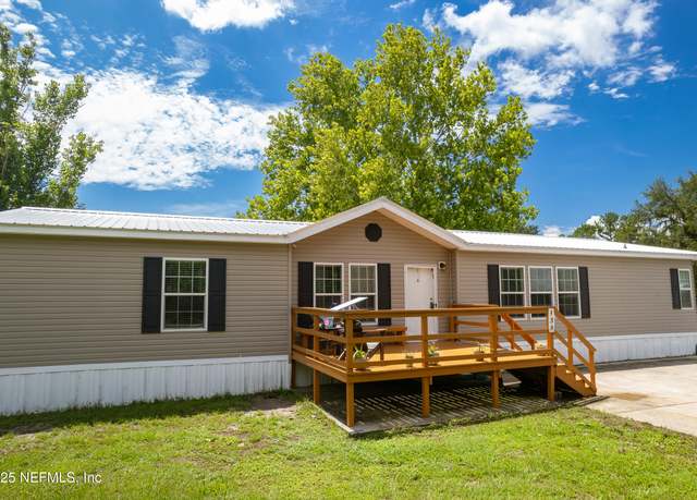 Property at 138 El Prado Ct, Palatka, FL 32177, 4 beds, 2 baths