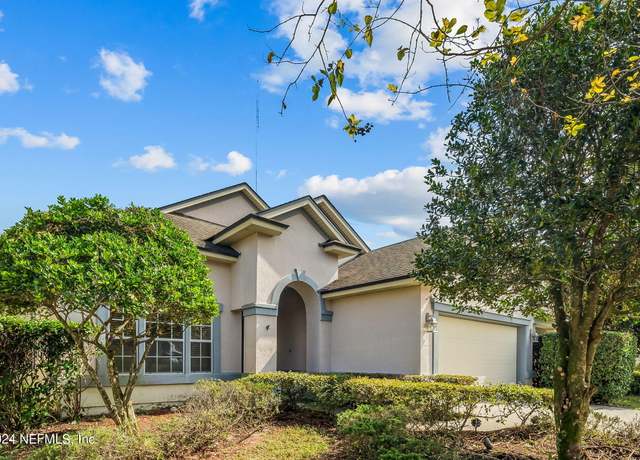 Property at 924 S Garden Lake Dr, St Augustine, FL 32086, 3 beds, 2.5 baths