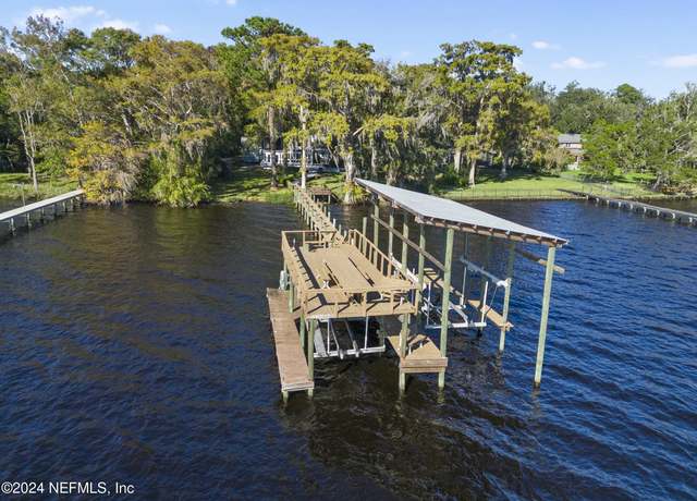 Property at 988 Birdwood Dr, Orange Park, FL 32073, 4 beds, 3.5 baths