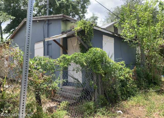 Property at 1630 E 27th St, Jacksonville, FL 32206, 3 beds, 1 bath