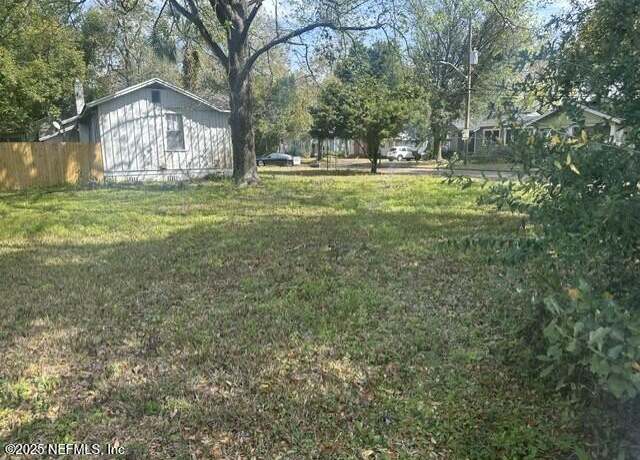 Property at 4833 Royal Ave, Jacksonville, FL 32205, 2 beds, 1 bath