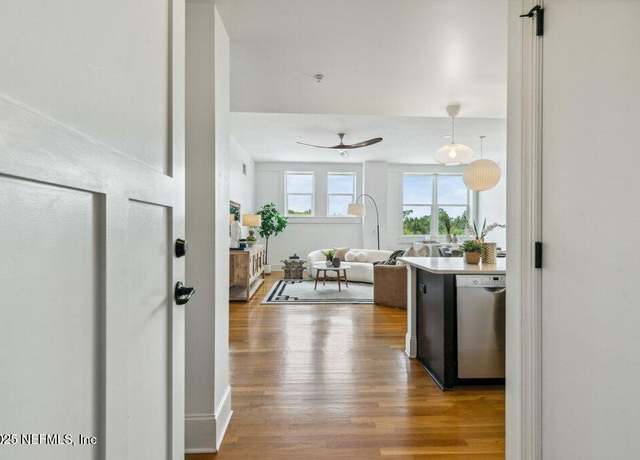 Property at 2525 College St #2305, Jacksonville, FL 32204, 2 beds, 2 baths