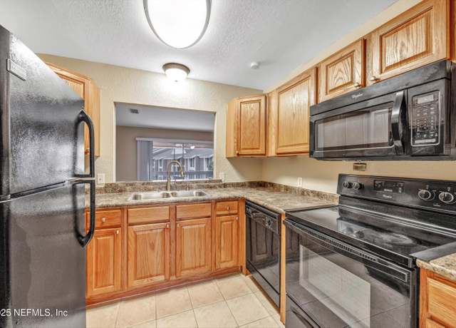 Property at 8880 Old Kings Rd S #84, Jacksonville, FL 32257, 2 beds, 1 bath