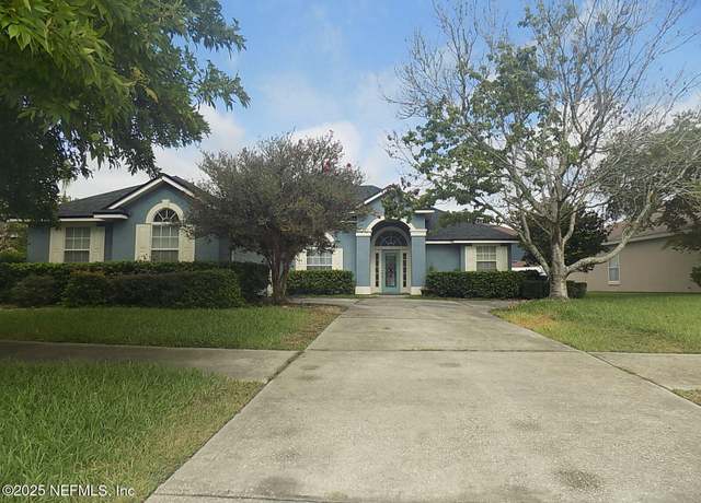 Property at 13762 Victoria Lakes Dr, Jacksonville, FL 32226, 4 beds, 3 baths