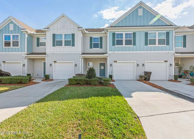 Property at 1645 Pottsburg Point Dr, Jacksonville, FL 32207, 3 beds, 2.5 baths