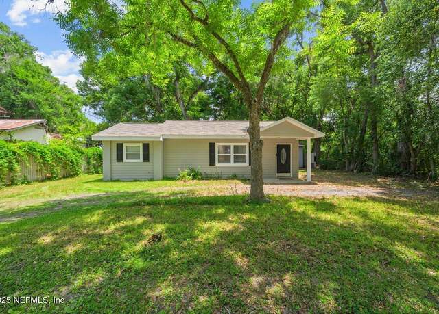Property at 734 N Walnut St, Starke, FL 32091, 2 beds, 1 bath