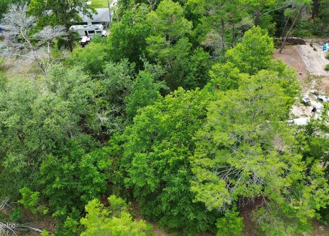 Property at 127 East Dr, Florahome, FL 32140