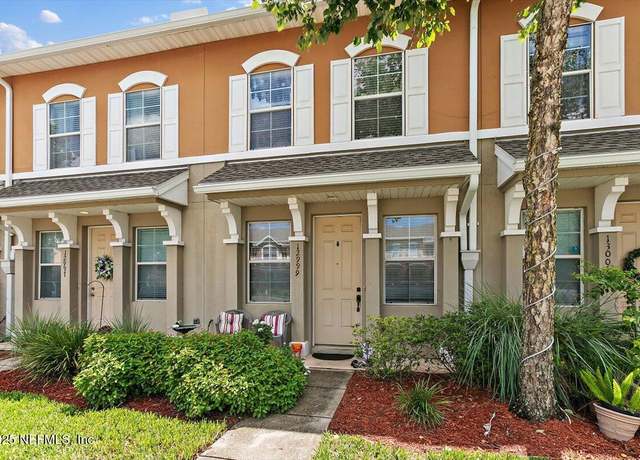 Property at 12999 Springs Manor Dr, Jacksonville, FL 32258, 2 beds, 2.5 baths
