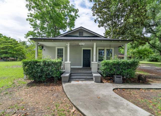 Property at 85215 Airplane Ln, Yulee, FL 32097, 3 beds, 1 bath