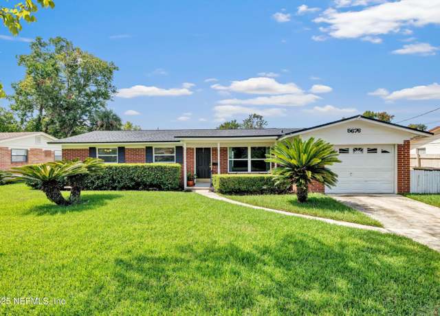 Property at 5676 Flagstaff Rd, Jacksonville, FL 32207, 3 beds, 2 baths