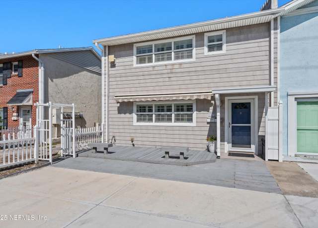 Property at 1409 4th St N, Jacksonville Beach, FL 32250, 2 beds, 2.5 baths