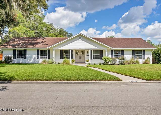 Property at 4369 Phillips Pl, Jacksonville, FL 32207, 4 beds, 3.5 baths