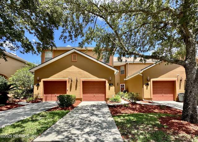 Property at 6827 Misty View Dr, Jacksonville, FL 32210, 3 beds, 2.5 baths