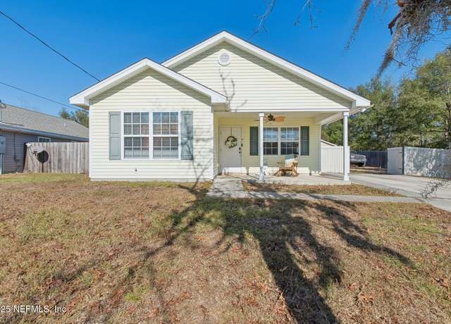 Property at 312 3rd Way, Interlachen, FL 32148, 3 beds, 2 baths