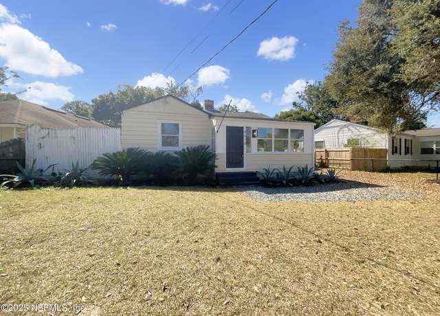 Property at 4610 Cedarwood Rd, Jacksonville, FL 32210, 3 beds, 1 bath